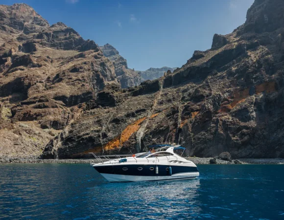 Pámpano Luxury Yacht