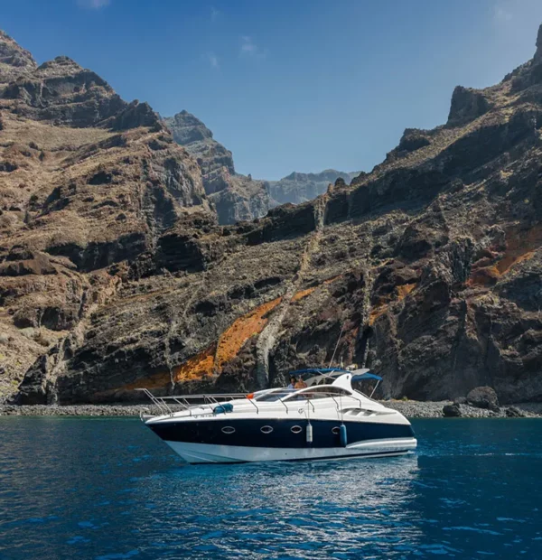 Pámpano Luxury Yacht